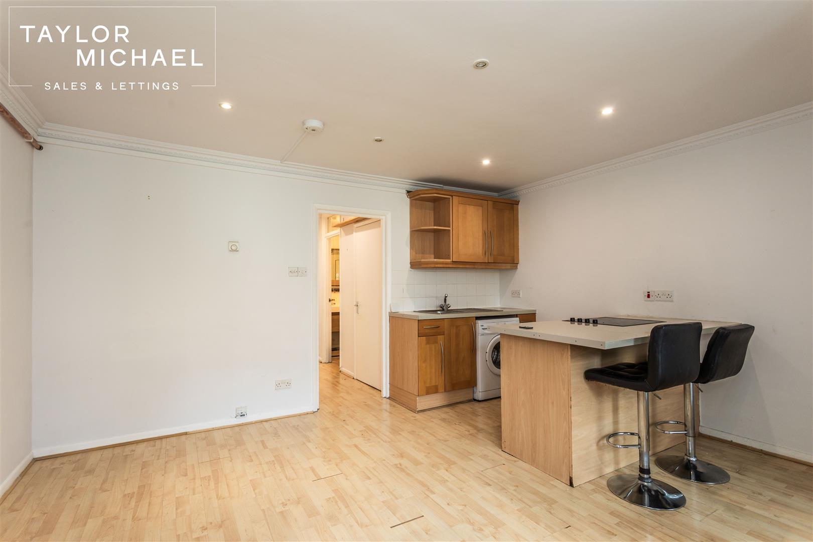 Kitchen / Living Room